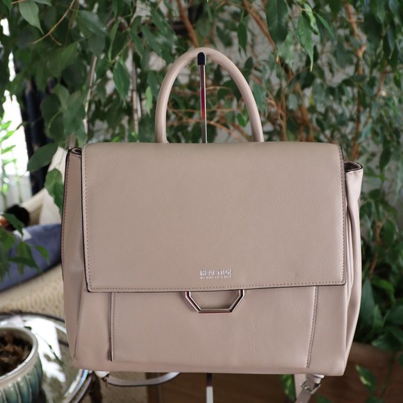 NWT-Reaction Kenneth Cole Back Pack & Wallet Set - Picture 4 of 17